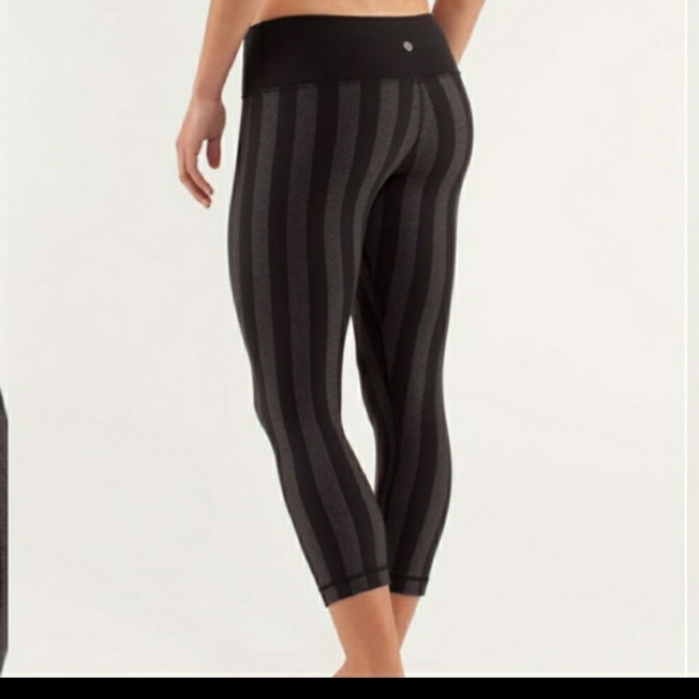 Lululemon Wunder Under crop